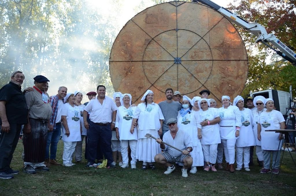 torta-frita-mas-grande_record-mundo-mercedes-bsas