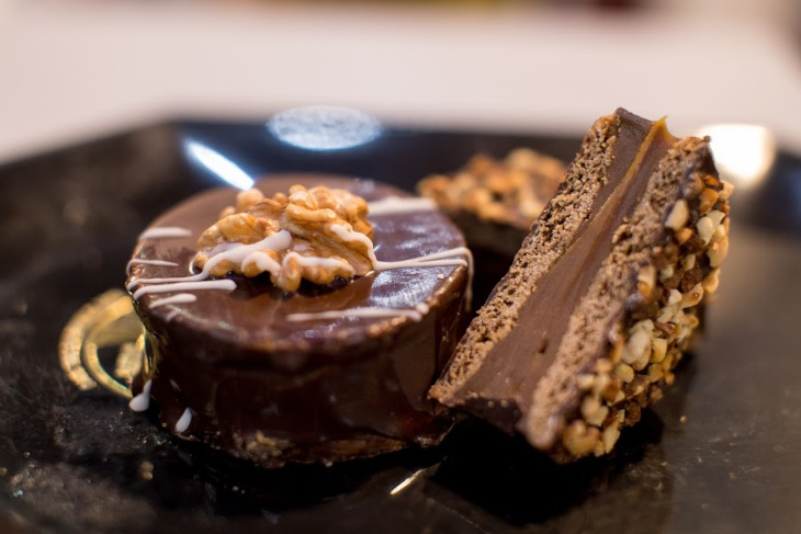 alfajor-con-dulce-de-leche-nueces-frutos-secos