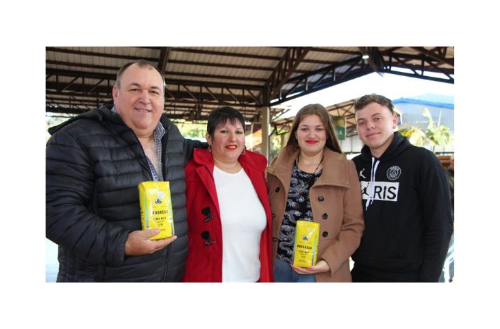 familia-koch-presenta-yerba-mate-progreso