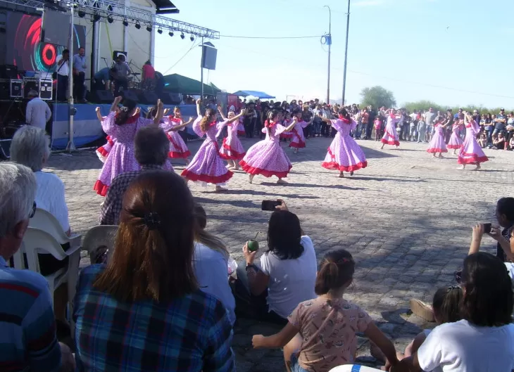 folkore-argentino-en-fiesta-mate-baradero